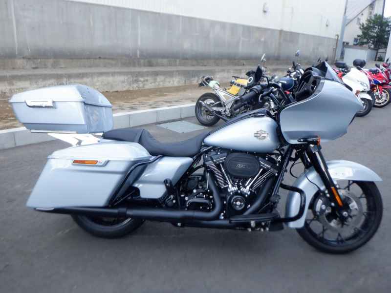 Harley-Davidson Street Glide FLHXS1690 2024