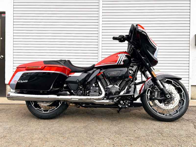 Harley-Davidson Street Glide FLHXSE1800 2024