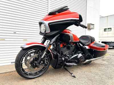 Harley-Davidson Street Glide FLHXSE1800 2024