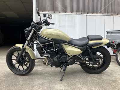 Kawasaki W400 2024