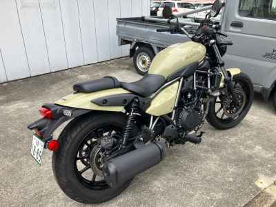 Kawasaki W400 2024
