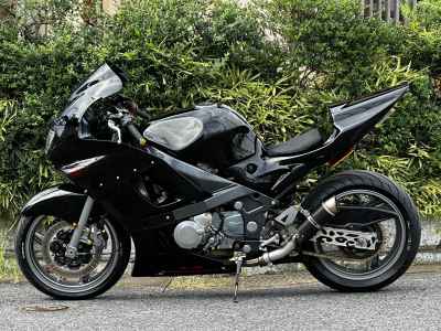 Kawasaki ZZR400 2005