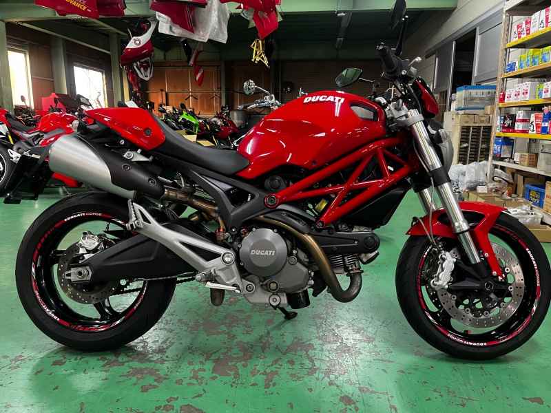 Ducati Monster 696 2012