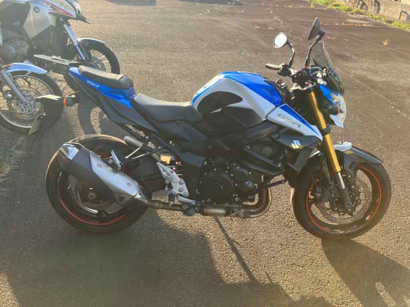 Suzuki  2015