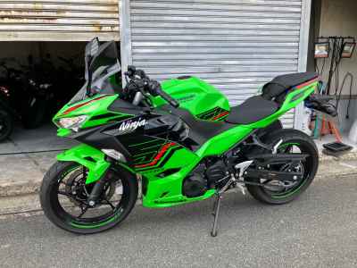 Kawasaki Ninja 400 2025