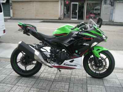 Kawasaki Ninja 400 KRT Edition 2022