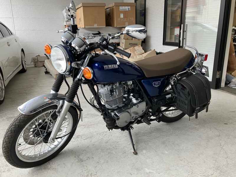Yamaha SR400 2022