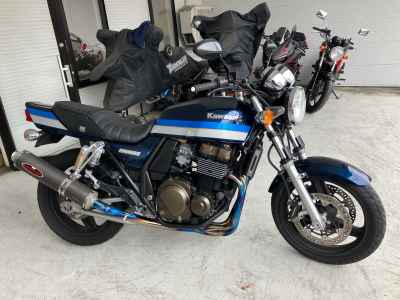 Kawasaki ZRX400 2006