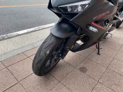 Honda CBR650R E-Clutch 2024