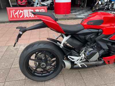 Ducati Streetfighter V2 2022