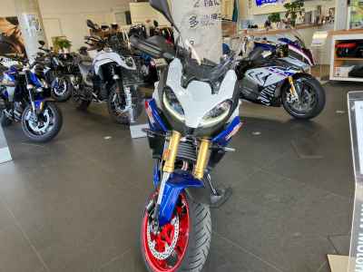 BMW F900XR 2025