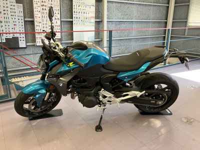 BMW F900R 2025