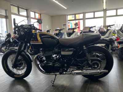Kawasaki W800 2022