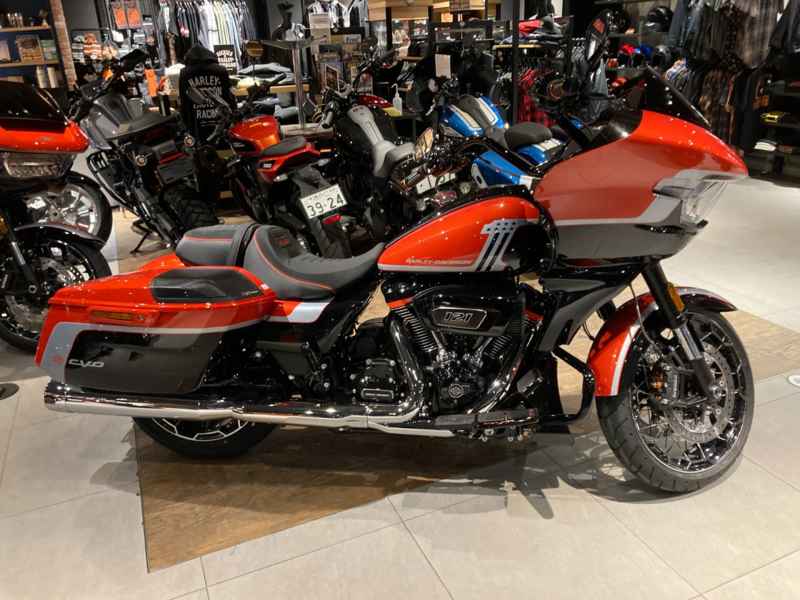 Harley-Davidson Road Glide FLTRXSE1923 CVO 2025