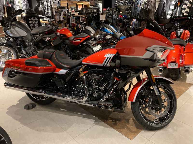 Harley-Davidson Road Glide FLTRXSE1923 CVO 2025