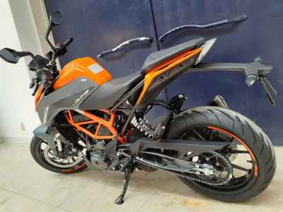 KTM 390 Duke 2023