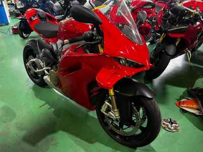 Ducati Panigale V4S 2025