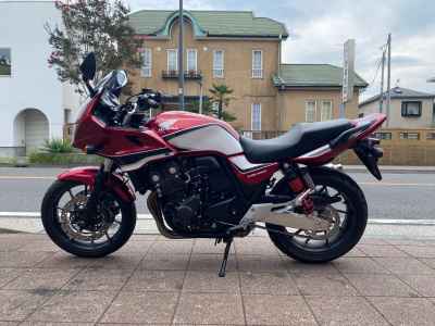 Honda CB400 Super Boldor 2022