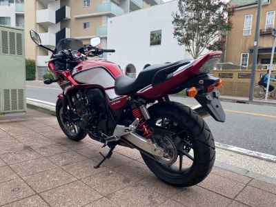 Honda CB400 Super Boldor 2022