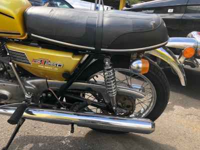 Suzuki GT250
