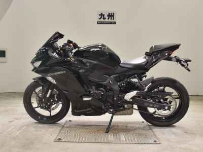 Kawasaki Ninja ZX-25R 2022
