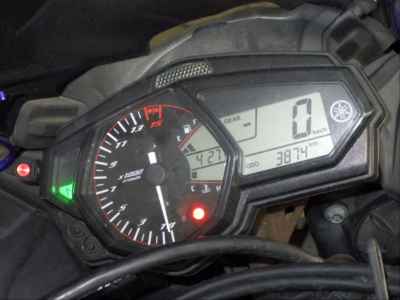 Yamaha YZF-R25 2015