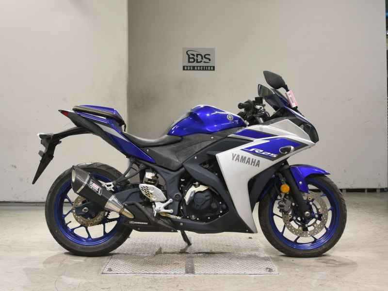 Yamaha YZF-R25 2015
