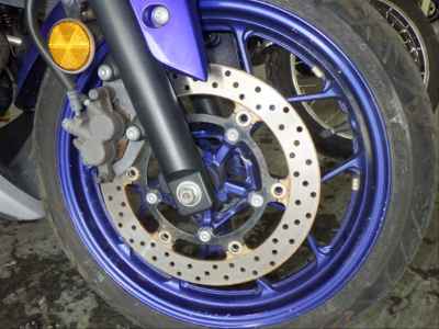 Yamaha YZF-R25 2015