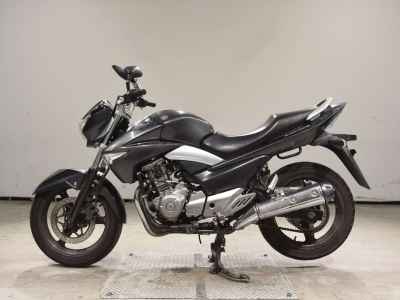 Suzuki GSR250