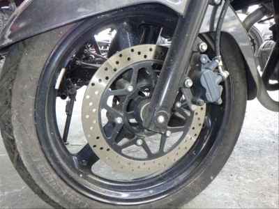 Suzuki GSR250