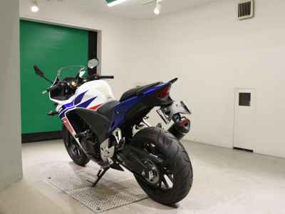 Honda CBR400R 2014