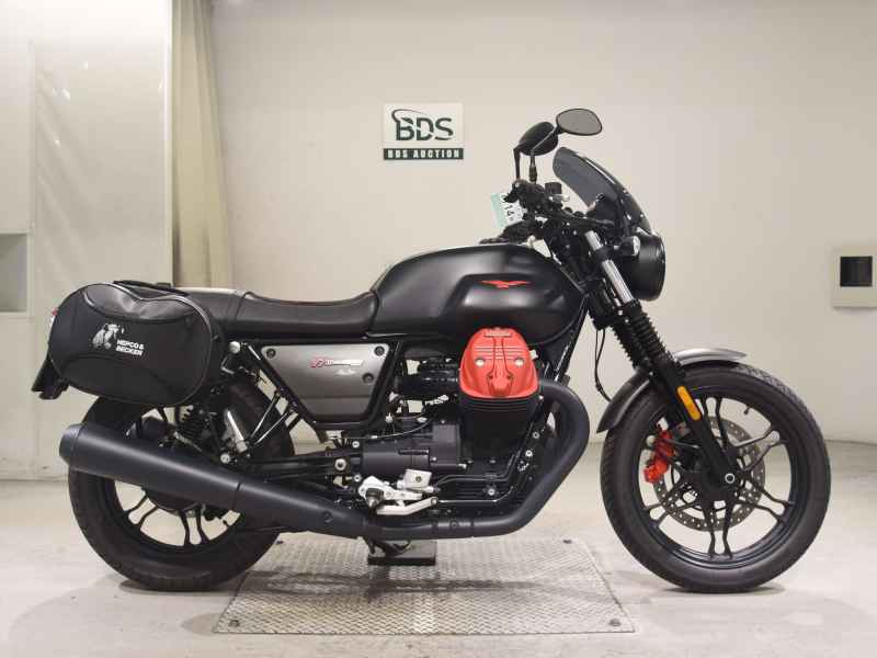 Moto Guzzi V7 III Carbon 2019