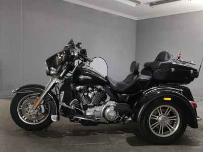 Harley-Davidson FLHTCUTG1690 Trike 2015