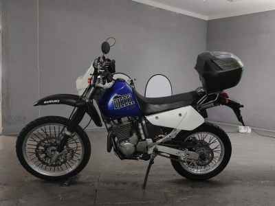 Suzuki DR250R