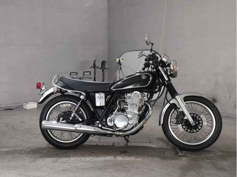 Yamaha SR400 2020