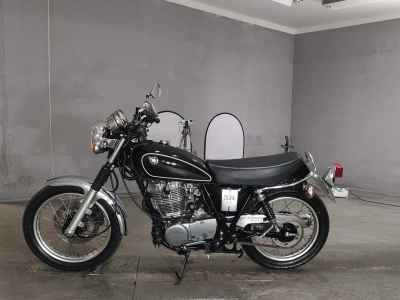 Yamaha SR400 2020