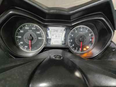 Yamaha XMAX 250