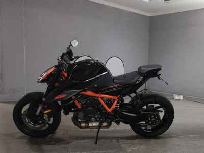 KTM 1290 Super Duke R 2021