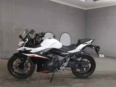 Suzuki GSX250R