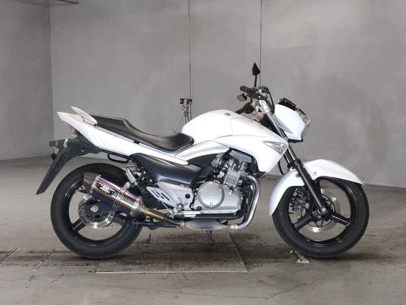 Suzuki GSR250
