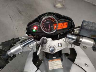 Suzuki GSR250