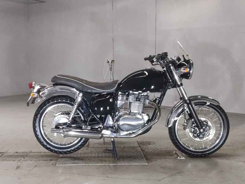 Kawasaki Estrella