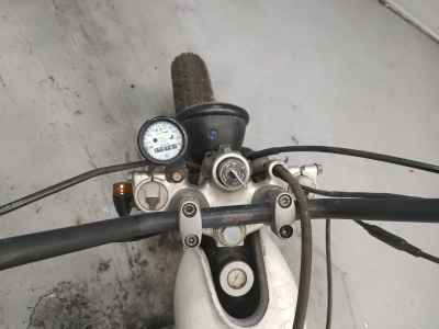 Yamaha SR400