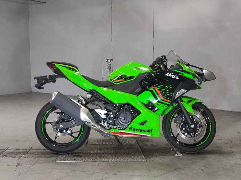 Kawasaki Ninja 400 2024