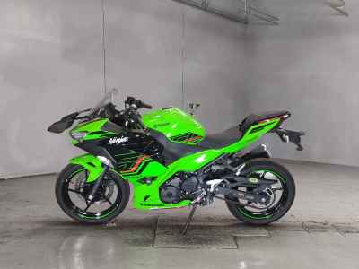 Kawasaki Ninja 400 2024