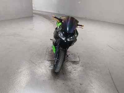 Kawasaki Ninja 400R 2012