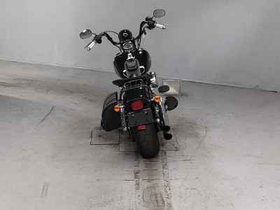 Harley-Davidson FLSTSB1580 2011