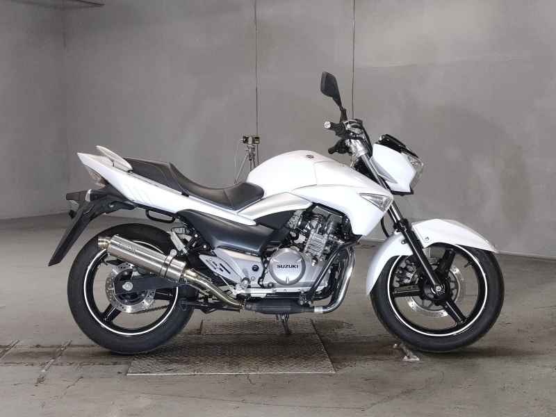 Suzuki GSR250