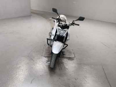 Suzuki GSR250