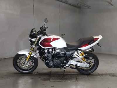 Honda CB1300SF 2025